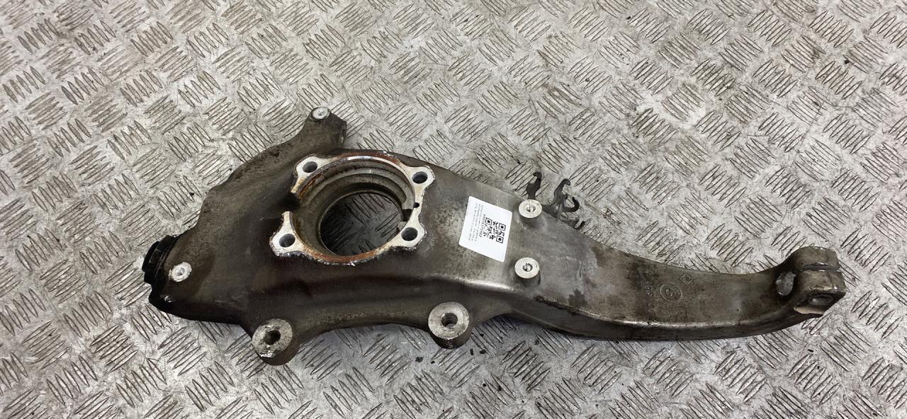 кулак поворотный левый BMW 5 серия F07/F10/F11 F10 2012, 3.0 л., N55 B30 A, бензин, АКПП, havanna (a17), седан, полный привод, 31216777751 - фото №1
