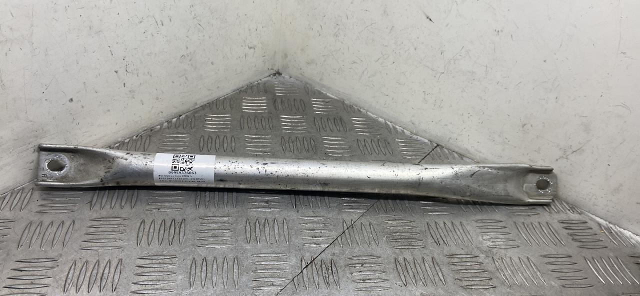 распорка стоек BMW 5 серия F07/F10/F11 F10 2012, 3.0 л., N55 B30 A, бензин, АКПП, havanna (a17), седан, полный привод, 51717180316, 7180316 - фото №1