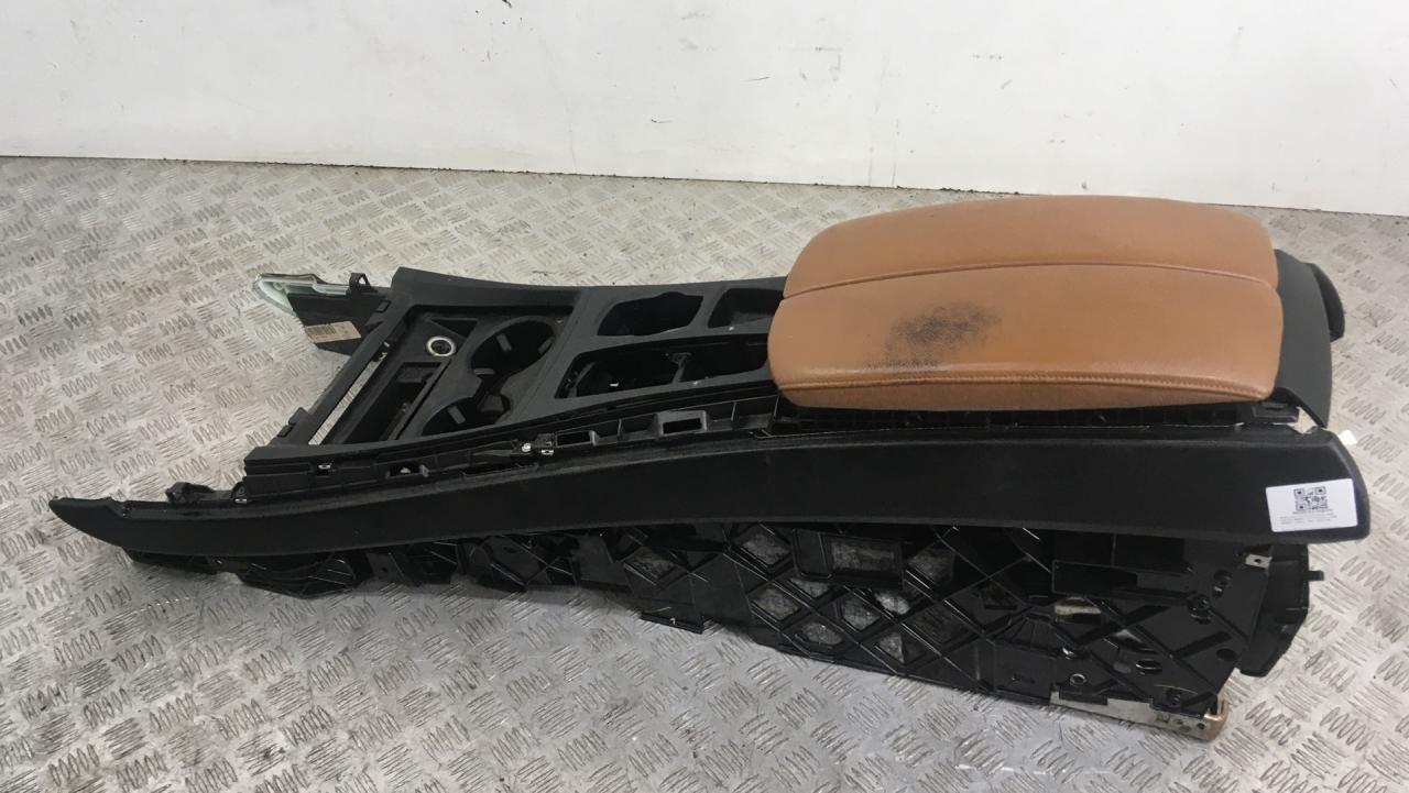 консоль салона BMW X5 E70 2010, 3.0 л., N52 B30 AF, бензин, АКПП, белый alpinweiß uni (300), внедорожник 5 дв., полный привод, 51166954938 - фото №1