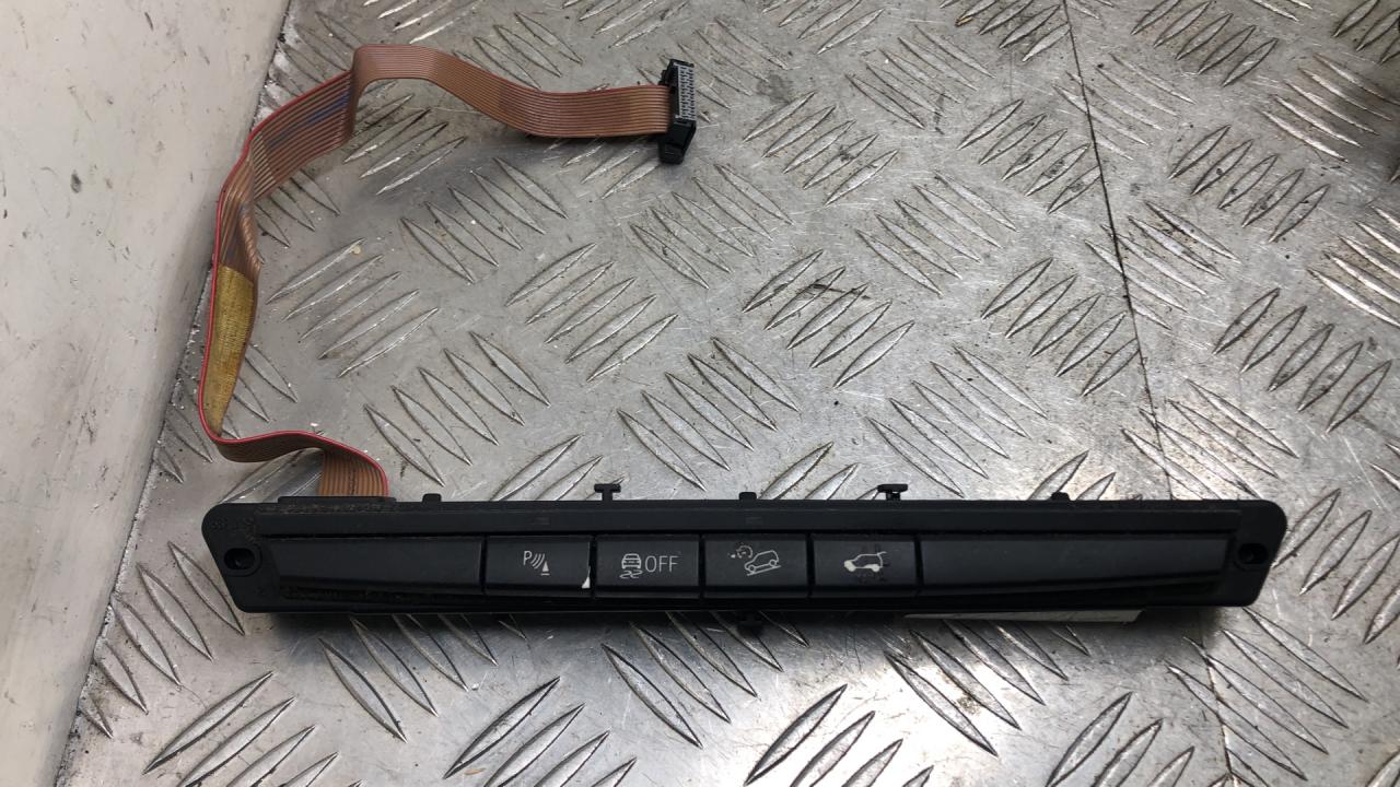 кнопка (выключатель) BMW X5 E70 2010, 3.0 л., N52 B30 AF, бензин, АКПП, белый alpinweiß uni (300), внедорожник 5 дв., полный привод, 9208218, 61319208218 - фото №1