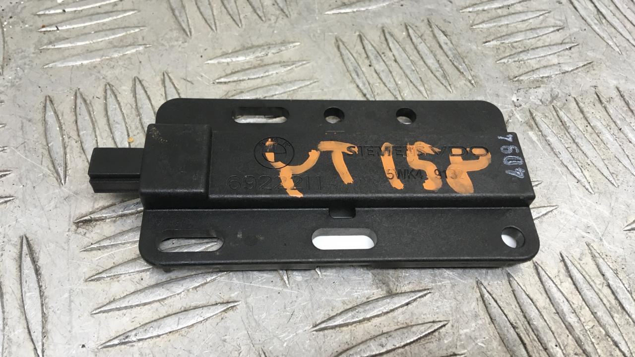 Антенна системы комфортного доступа BMW X5 E70 2010, 3.0 л., N52 B30 AF, бензин, АКПП, белый alpinweiß uni (300), внедорожник 5 дв., полный привод, 6922211, 61356922211 - фото №1