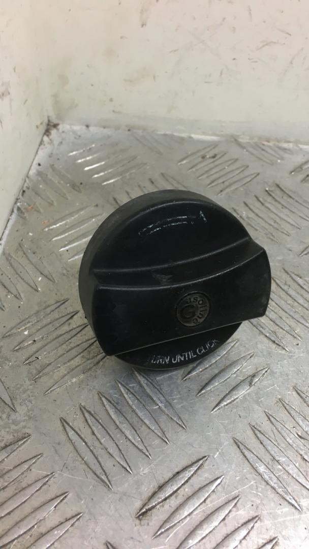 пробка топливного бака BMW X5 E70 2010, 3.0 л., N52 B30 AF, бензин, АКПП, белый alpinweiß uni (300), внедорожник 5 дв., полный привод, 16117222391 - фото №1