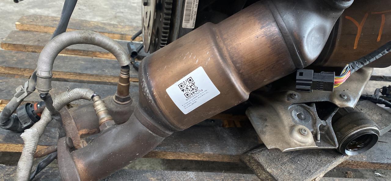 катализатор BMW X5 E70 2010, 3.0 л., N52 B30 AF, бензин, АКПП, белый alpinweiß uni (300), внедорожник 5 дв., полный привод, 18407558770, 7558773 - фото №1