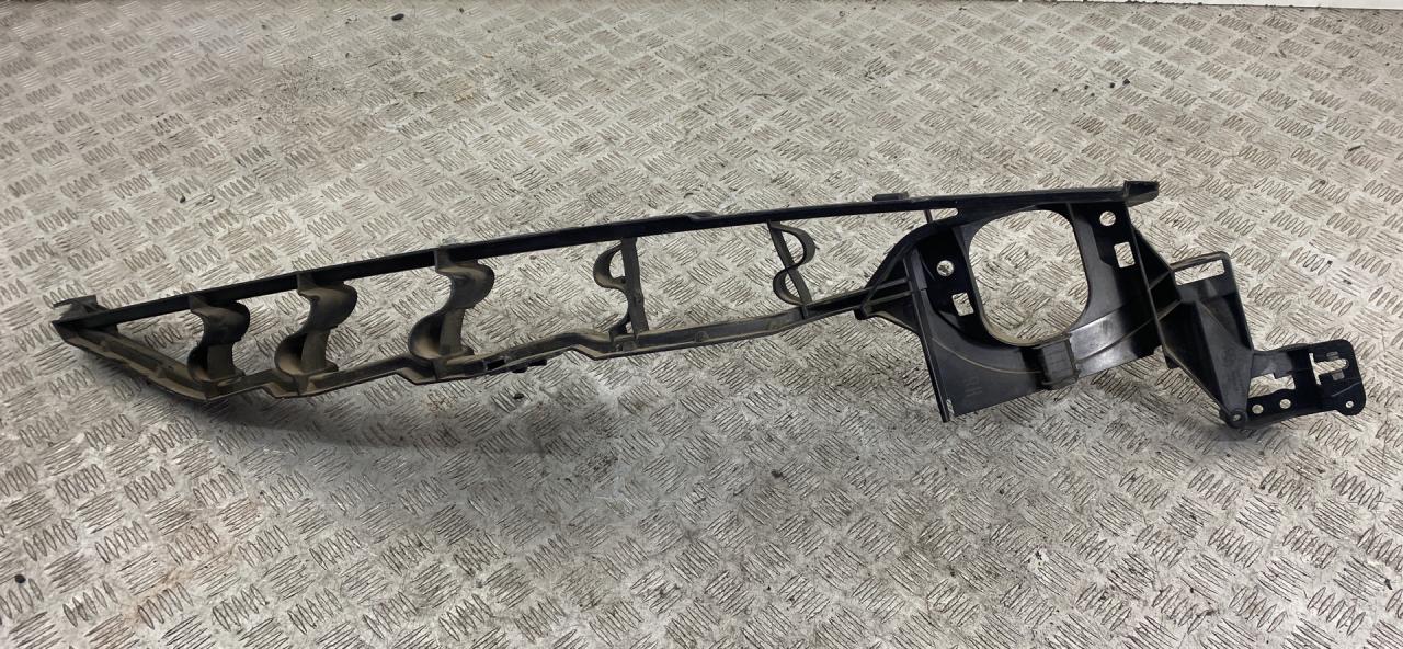 крепление крыла переднего правого BMW X5 E70 2010, 3.0 л., N52 B30 AF, бензин, АКПП, белый alpinweiß uni (300), внедорожник 5 дв., полный привод, 51657157990, 7157990 - фото №1