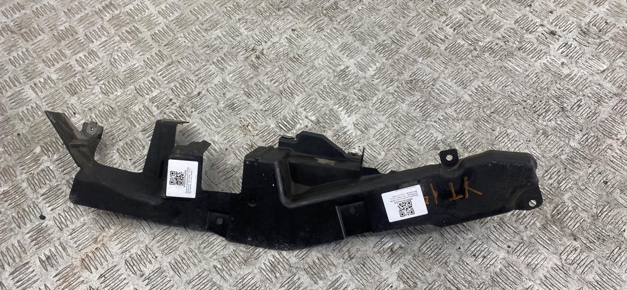 пыльник BMW X5 E70 2010, 3.0 л., N52 B30 AF, бензин, АКПП, белый alpinweiß uni (300), внедорожник 5 дв., полный привод, 7160239, 51757160239 - фото №1