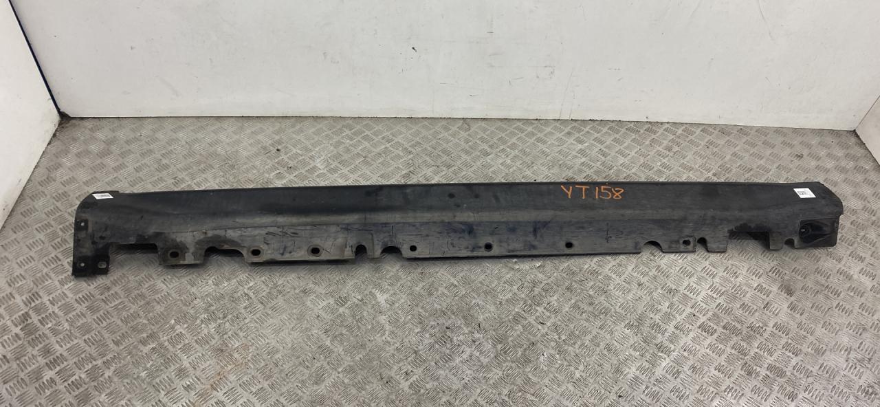 накладка на порог BMW X5 E70 2010, 3.0 л., N52 B30 AF, бензин, АКПП, белый alpinweiß uni (300), внедорожник 5 дв., полный привод, 51777191242 - фото №1