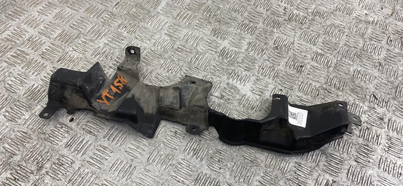 пыльник BMW X5 E70 2010, 3.0 л., N52 B30 AF, бензин, АКПП, белый alpinweiß uni (300), внедорожник 5 дв., полный привод, 7160237, 51757160237 - фото №1