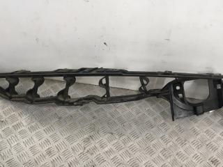 крепление крыла переднего правого BMW X5 E70 [рестайлинг] E70 2012, 3.0 л., N57 D30 A, дизель, АКПП, black sapphire metallic (475), внедорожник 3 дв., полный привод, правый руль, 51657157990, 7157990