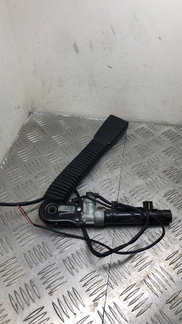 замок ремня безопасности BMW 5 серия E60/E61 E60 2007, 3.0 л., M57 D30 (306D4), дизель, АКПП, titansilber metallic (354), седан, задний привод, правый руль, 6982520, 72116982520 - фото №1