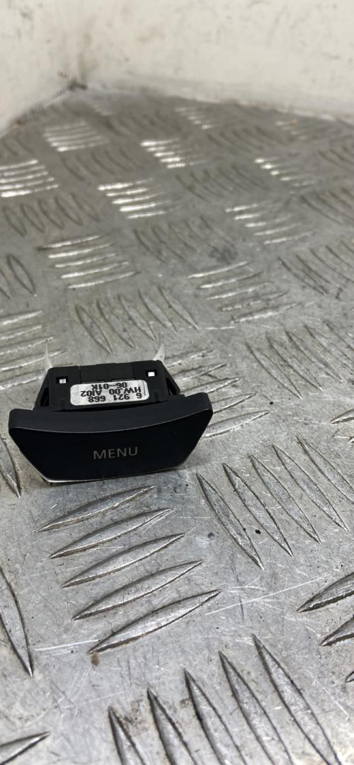 кнопка (выключатель) BMW 5 серия E60/E61 E60 2007, 3.0 л., M57 D30 (306D4), дизель, АКПП, titansilber metallic (354), седан, задний привод, правый руль, 6921668, 65826921668 - фото №1