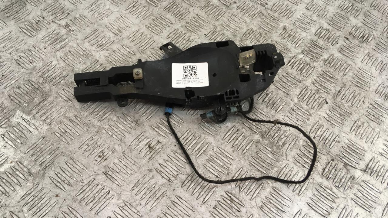 скелет ручки двери передней левой BMW X5 E70 2008, 3.5 л., M57D30 (306D5), дизель, АКПП, spacegrau metallic (a52), внедорожник 5 дв., полный привод, правый руль, 51217193263 - фото №1