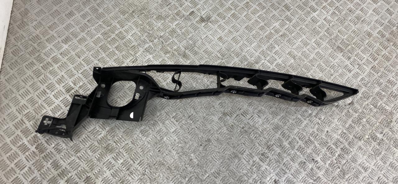 крепление крыла переднего левого BMW X5 E70 2009, 3.5 л., M57D30 (306D5), дизель, АКПП, titansilber metallic (354), внедорожник 5 дв., полный привод, правый руль, 51657157989, 7157989 - фото №1