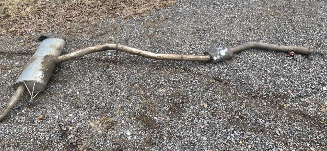 глушитель BMW X5 E70 2009, 3.5 л., M57D30 (306D5), дизель, АКПП, titansilber metallic (354), внедорожник 5 дв., полный привод, правый руль, 18307805001 - фото №1