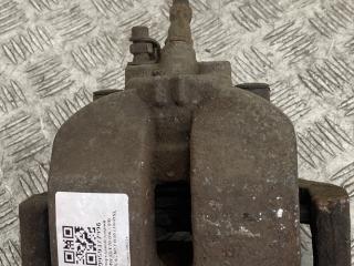 суппорт задний левый BMW X5 E70 2009, 3.5 л., M57D30 (306D5), дизель, АКПП, titansilber metallic (354), внедорожник 5 дв., полный привод, правый руль, 34216776789