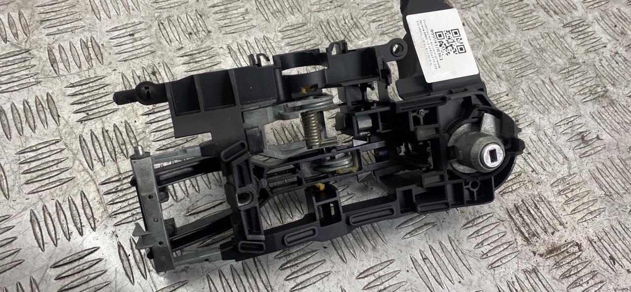 скелет ручки двери передней правой BMW 5 серия F07/F10/F11 2011, 3.0 л., N57 D30 A, дизель, АКПП, black sapphire metallic (475), хетчбэк 5 дв., задний привод, правый руль, 51217248710 - фото №1