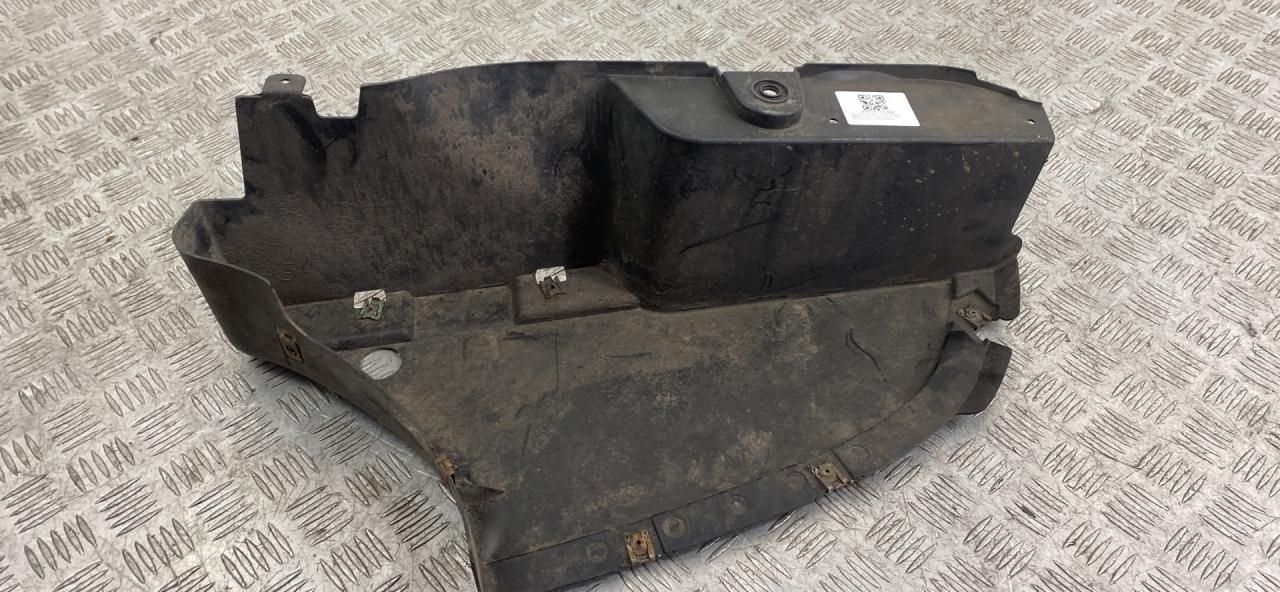 защита днища BMW 3 серия F30/F31/F34 2014, 2.0 л., N47 D20 C, дизель, МКПП, седан, задний привод, правый руль, 51757258047, 7258047 - фото №1