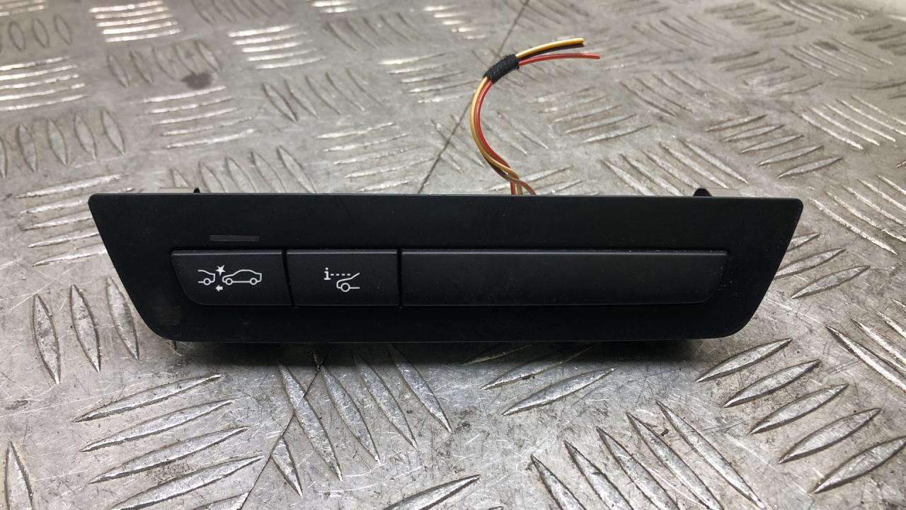 кнопка (выключатель) BMW 5 серия F07/F10/F11 F10 2011, 2.0 л., N47 D20 C, дизель, АКПП, a90 (sophitgrau), седан, задний привод, правый руль, 61319279306, 9220049 - фото №1