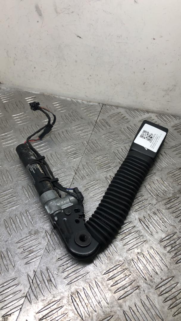 замок ремня безопасности BMW 5 серия F07/F10/F11 F10 2011, 2.0 л., N47 D20 C, дизель, АКПП, a90 (sophitgrau), седан, задний привод, правый руль, 72119115306, 9115306 - фото №1