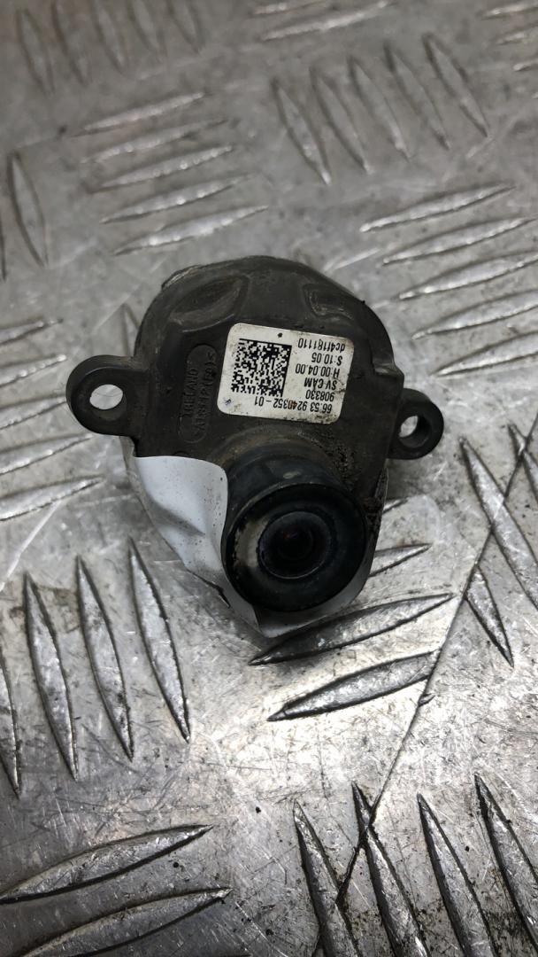 камера бокового обзора BMW 5 серия F07/F10/F11 F10 2011, 2.0 л., N47 D20 C, дизель, АКПП, a90 (sophitgrau), седан, задний привод, правый руль, 66539240352, 9240352 - фото №1
