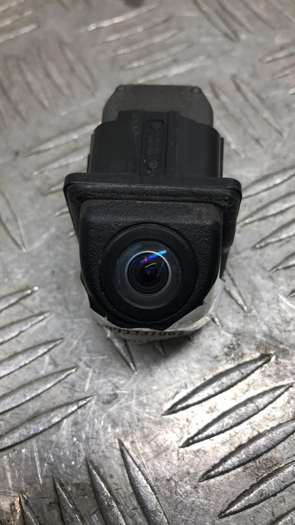 камера заднего вида BMW 5 серия F07/F10/F11 F10 2011, 2.0 л., N47 D20 C, дизель, АКПП, a90 (sophitgrau), седан, задний привод, правый руль, 66539240351, 9240351 - фото №1