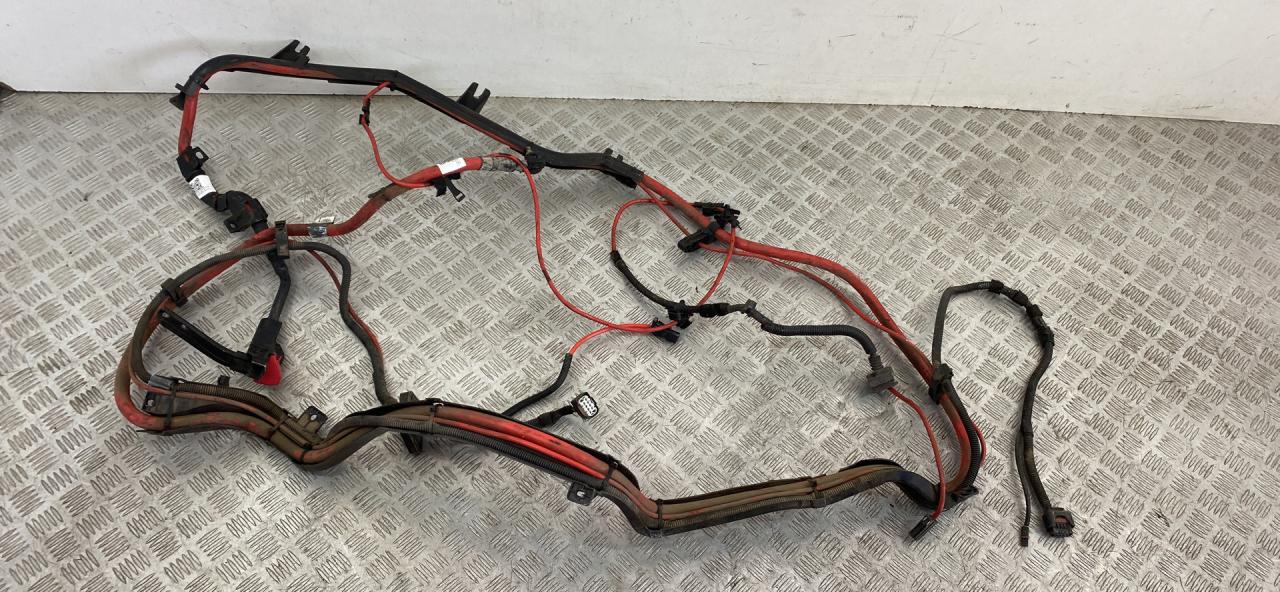 плюсовой провод аккумулятора BMW X6 M E71/E72 2010, 4.4 л., S63 B44 A, бензин, АКПП, carbonschwarz metallic (416), внедорожник 5 дв., полный привод, 61129194917, 9194917 - фото №1