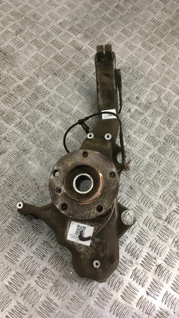 кулак поворотный левый BMW X6 M E71/E72 2010, 4.4 л., S63 B44 A, бензин, АКПП, carbonschwarz metallic (416), внедорожник 5 дв., полный привод, 31216869869 - фото №1