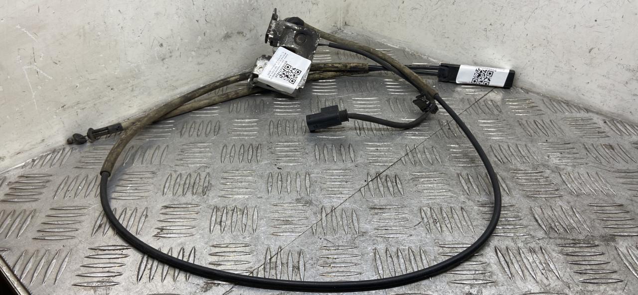 замок капота BMW X6 M E71/E72 2010, 4.4 л., S63 B44 A, бензин, АКПП, carbonschwarz metallic (416), внедорожник 5 дв., полный привод, 51237178753, 7178753 - фото №1