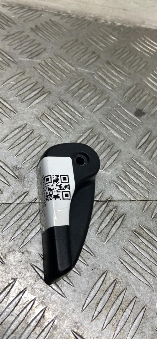 ручка открывания капота BMW X6 M E71/E72 2010, 4.4 л., S63 B44 A, бензин, АКПП, carbonschwarz metallic (416), внедорожник 5 дв., полный привод, 51437148523, 7148523 - фото №1