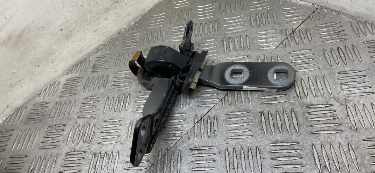 петля крышки багажника BMW X6 M E71/E72 2010, 4.4 л., S63 B44 A, бензин, АКПП, carbonschwarz metallic (416), внедорожник 5 дв., полный привод, 41007202864, 7175830 - фото №1