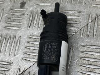 насос (моторчик) омывателя стекла BMW 5 серия F07/F10/F11 [рестайлинг] F10 2013, 4.4 л., N63 B44 A, бензин, АКПП, черный black-sapphire metallic, седан, полный привод, 67126934160, 6934160