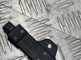 Антенна системы комфортного доступа BMW 5 серия F07/F10/F11 [рестайлинг] F10 2013, 4.4 л., N63 B44 A, бензин, АКПП, черный black-sapphire metallic, седан, полный привод, 65209220832, 9220832