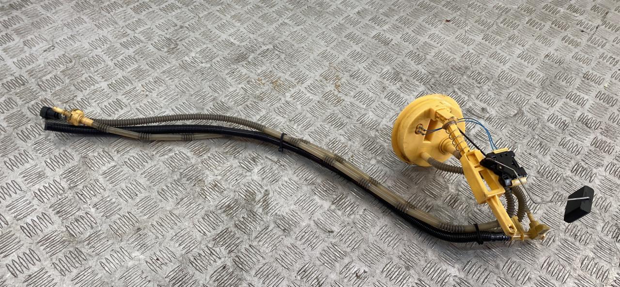 датчик уровня топлива BMW 3 серия E90/E91/E92/E93 E90 2007, 3.0 л., M57 D30 (306D3), дизель, АКПП, черный, седан, задний привод, правый руль, 16117159160, 6763888 - фото №1