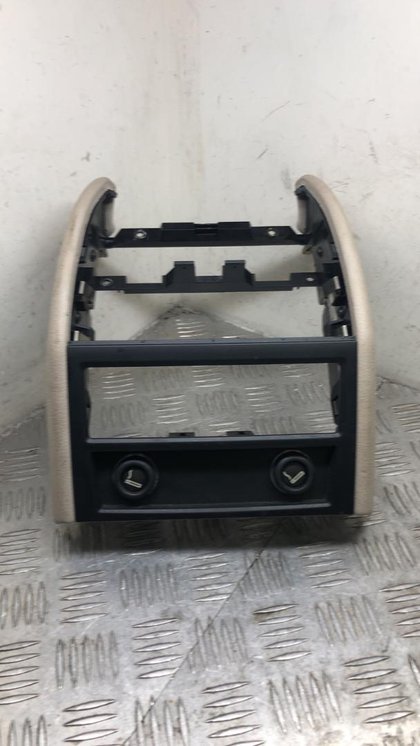 прикуриватель BMW 7 серия F01/F02 F02 2012, 4.4 л., N63 B44 A, бензин, АКПП, blue (a89), седан, полный привод, 51169168342, 51169171272, 9113673 - фото №1