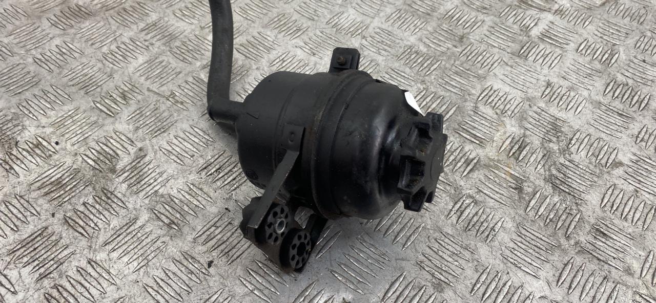 бачок гидроусилителя BMW 3 серия E90/E91/E92/E93 2007, 3.0 л., M57 D30 (306D3), дизель, АКПП, серебро, седан, задний привод, правый руль, 1097164, 32411097164 - фото №1