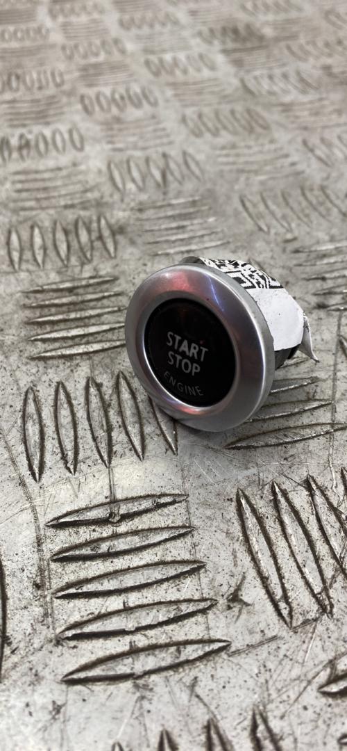 кнопка запуска двигателя BMW 3 серия E90/E91/E92/E93 2007, 3.0 л., M57 D30 (306D3), дизель, АКПП, серебро, седан, задний привод, правый руль, 6949913, 61316949913 - фото №1