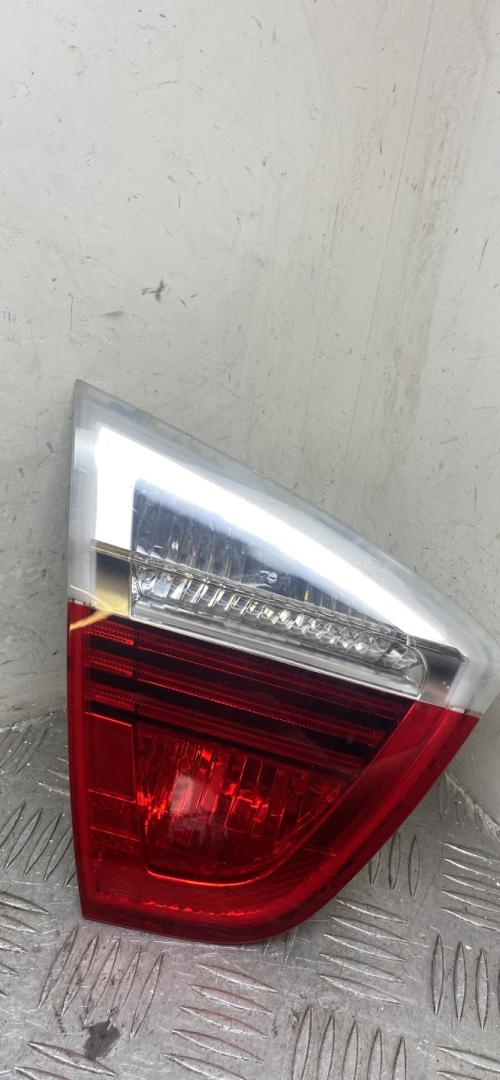 фонарь крышки багажника левый BMW 3 серия E90/E91/E92/E93 2007, 3.0 л., M57 D30 (306D3), дизель, АКПП, серебро, седан, задний привод, правый руль, 63216937459, 6937459 - фото №1