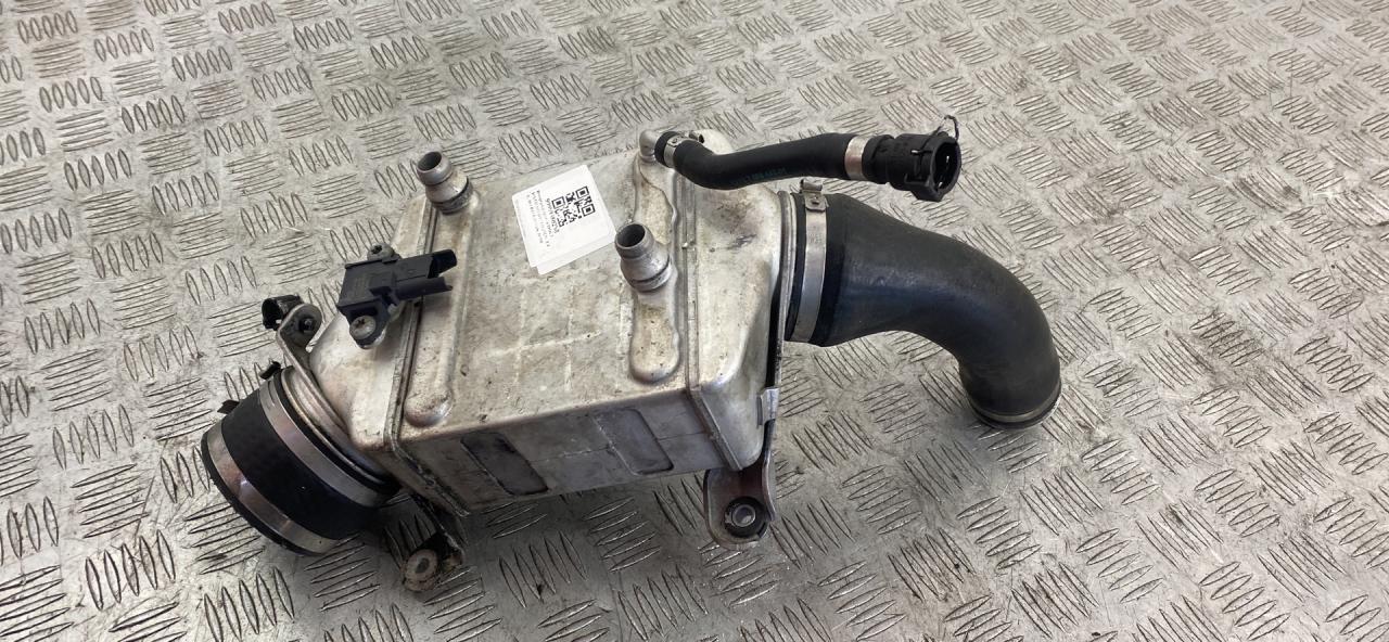 интеркулер BMW 7 серия F01/F02 F02 2012, 4.4 л., N63 B44 A, бензин, АКПП, blue (a89), седан, полный привод, 17517575404, 7575404 - фото №1