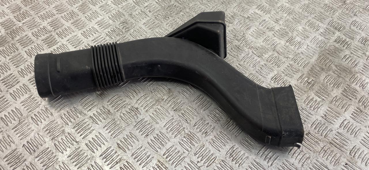 патрубок воздушного фильтра BMW 7 серия F01/F02 F02 2012, 4.4 л., N63 B44 A, бензин, АКПП, blue (a89), седан, полный привод, 13717577473, 7577473 - фото №1