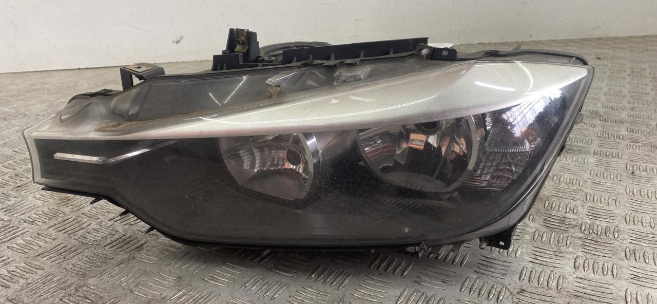 фара левая BMW 3 серия F30/F31/F34 2013, 2.0 л., N47 D20 C, дизель, МКПП, black sapphire metallic (475), седан, задний привод, правый руль, 63117259539 - фото №1