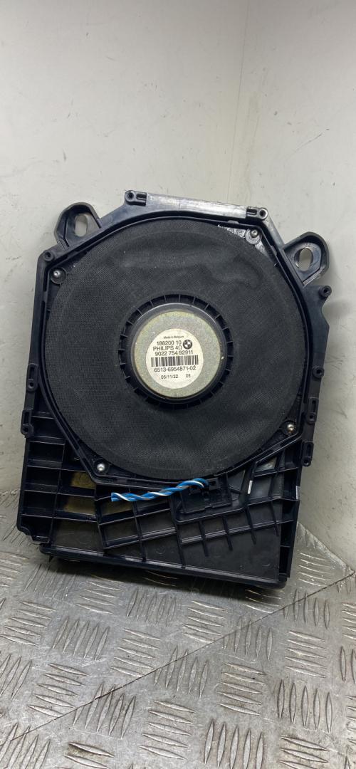 сабвуфер BMW 3 серия E90/E91/E92/E93 E90 2007, 3.0 л., M57 D30 (306D3), дизель, АКПП, черный, седан, задний привод, правый руль, 65136954871, 6954871 - фото №1