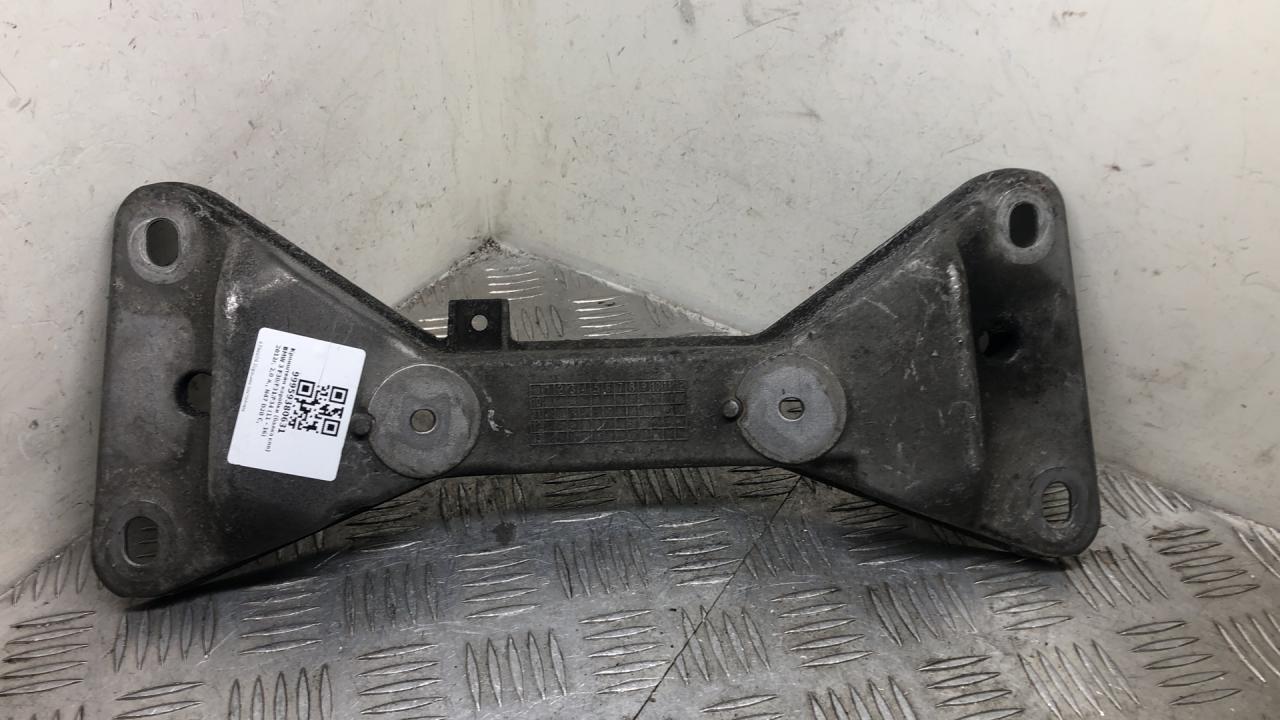 кронштейн КПП BMW 3 серия F30/F31/F34 2013, 2.0 л., N47 D20 C, дизель, МКПП, black sapphire metallic (475), седан, задний привод, правый руль, 22316796609, 6796609 - фото №1