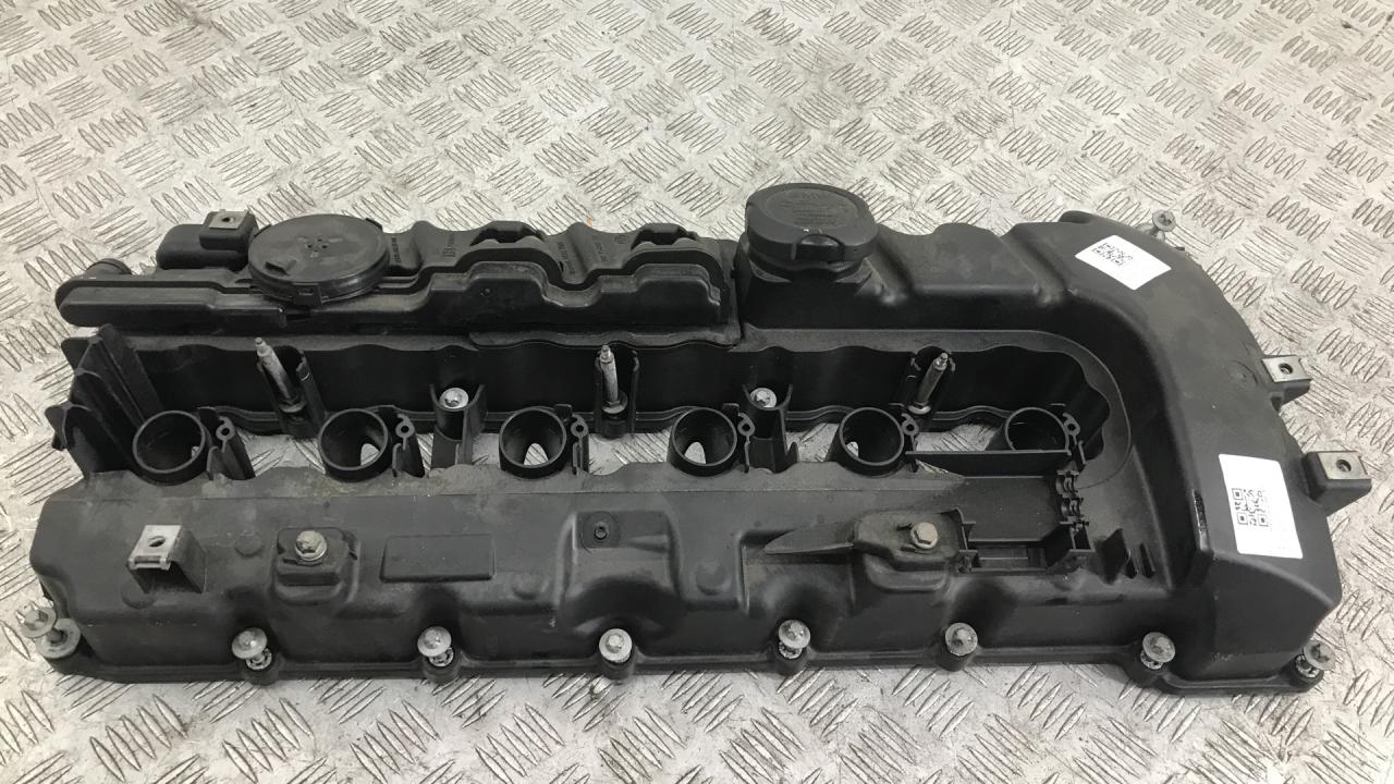 клапанная крышка BMW 5 серия F07/F10/F11 2011, 3.0 л., N53 B30 A, бензин, 7548196, 11127548196, 7548198 - фото №1