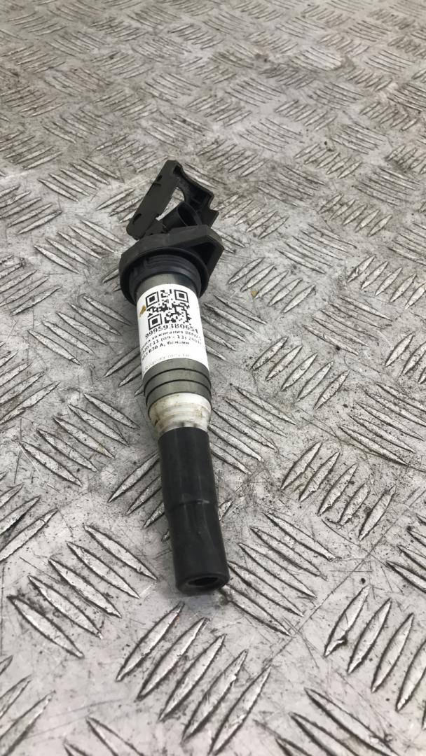 катушка зажигания BMW 5 серия F07/F10/F11 2011, 3.0 л., N53 B30 A, бензин, 7559842 - фото №1