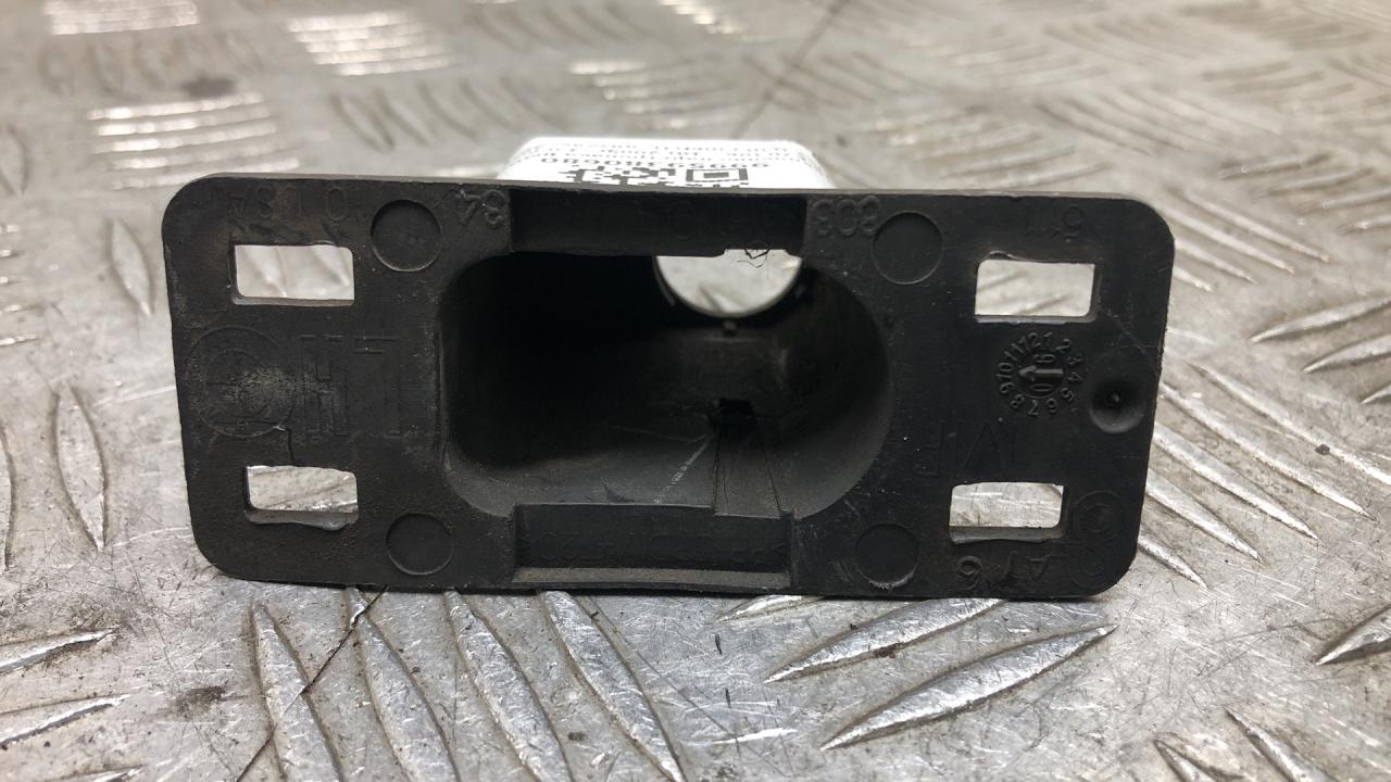 крепление парктроника BMW X5 E70 2009, 3.0 л., M57 D30 (306D3), дизель, АКПП, spacegrau metallic (a52), внедорожник 5 дв., полный привод, правый руль, 51118038271, 8038271 - фото №1