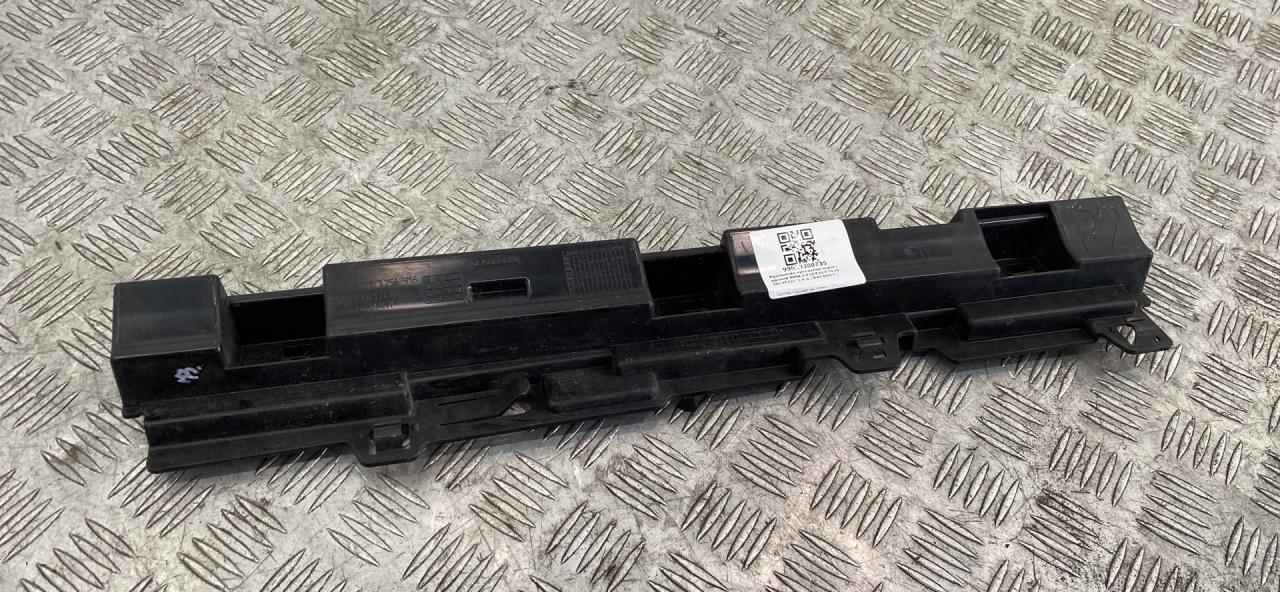 Кронштейн крепления порога BMW 3 серия F30/F31/F34 2013, 2.0 л., N47 D20 C, дизель, МКПП, black sapphire metallic (475), седан, задний привод, правый руль, 51777256916, 7256916 - фото №1