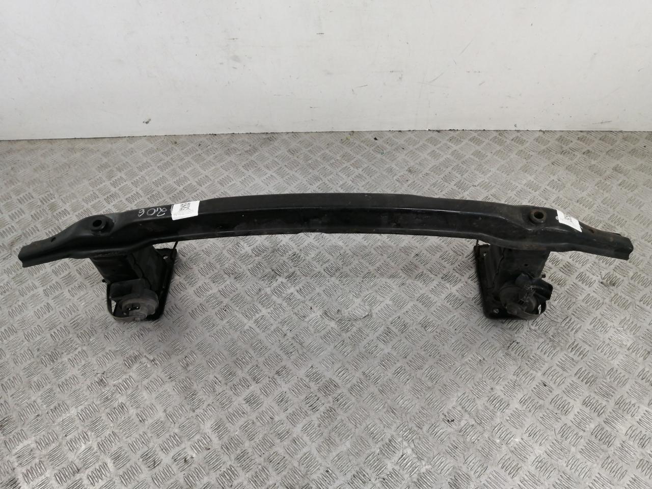 усилитель бампера переднего BMW X5 E70 2009, 3.0 л., M57 D30 (306D3), дизель, АКПП, spacegrau metallic (a52), внедорожник 5 дв., полный привод, правый руль, 51117165458 - фото №1