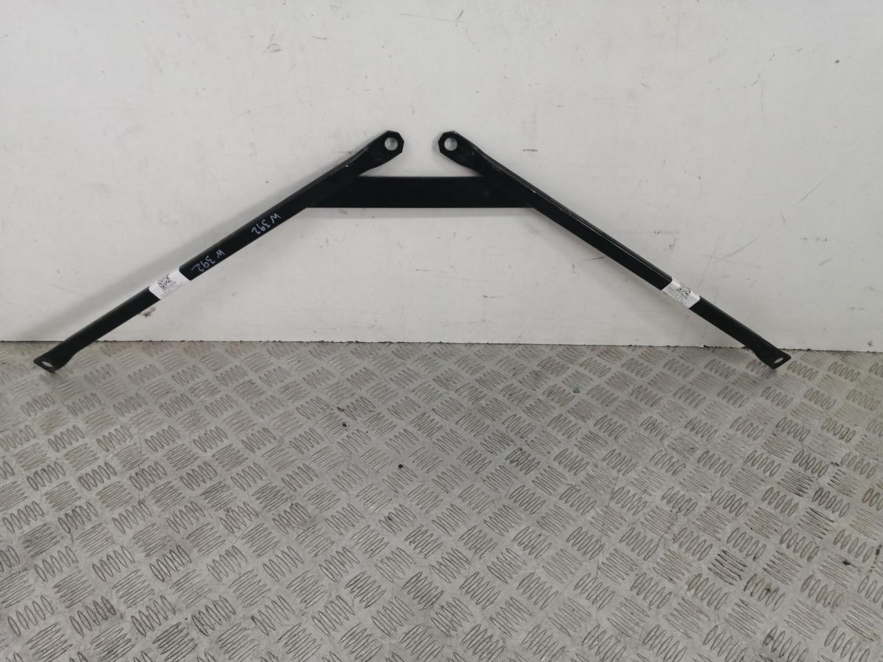 распорка кузова BMW 3 серия F30/F31/F34 2013, 2.0 л., N47 D20 C, дизель, МКПП, black sapphire metallic (475), седан, задний привод, правый руль, 51617311557, 7311557 - фото №1