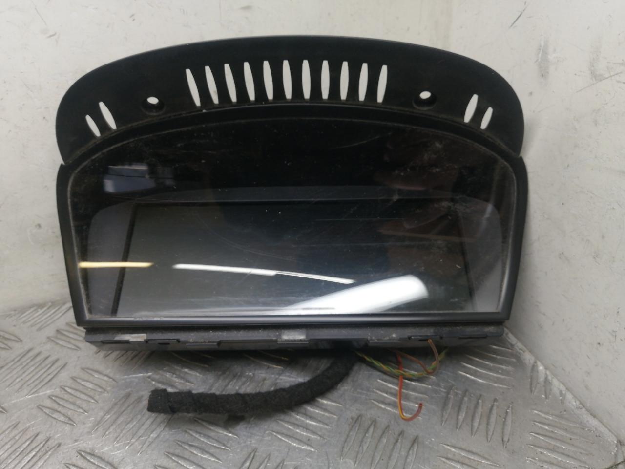 монитор мультимедиа BMW 3 серия E90/E91/E92/E93 2006, 2.5 л., N52 B25, бензин, седан, 9114362 - фото №1