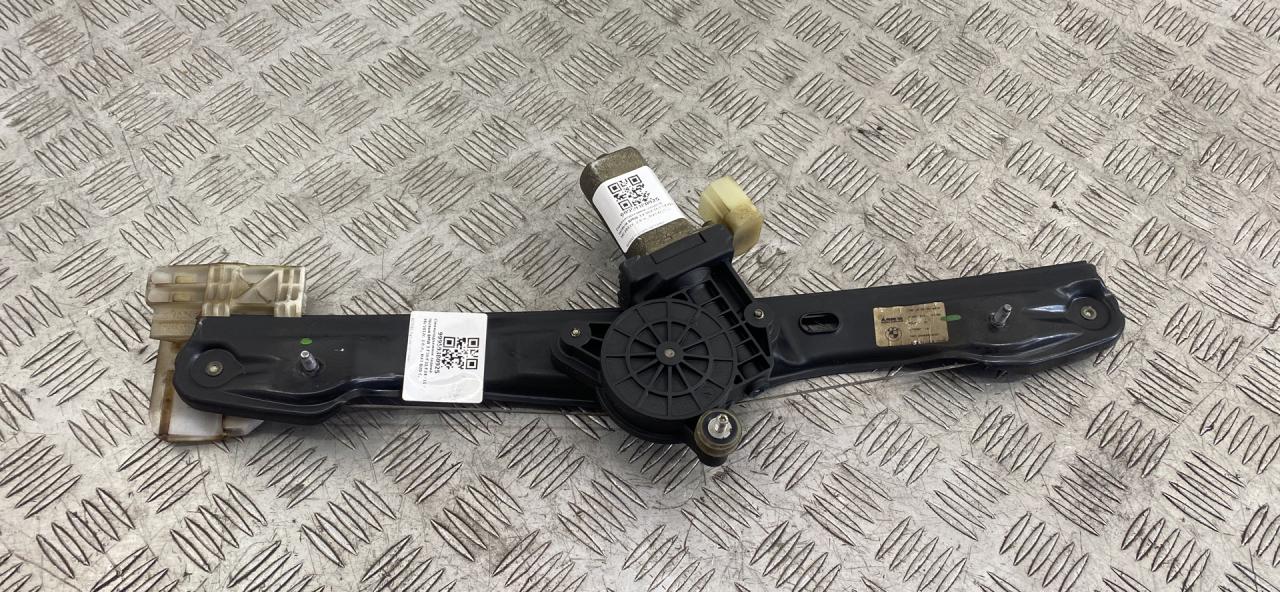 стеклоподъемник задний правый BMW 3 серия F30/F31/F34 2013, 2.0 л., N47 D20 C, дизель, МКПП, black sapphire metallic (475), седан, задний привод, правый руль, 51357281888, 4259818 - фото №1