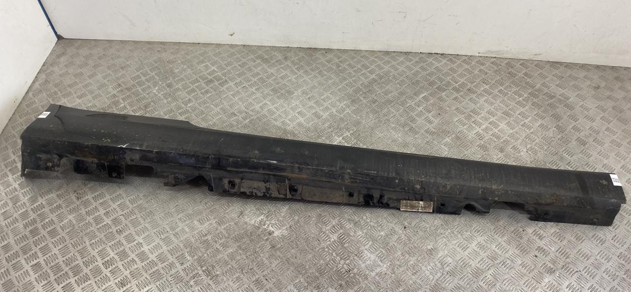 накладка на порог BMW 3 серия E90/E91/E92/E93 E92 2007, 3.5 л., M57D30 (306D5), дизель, АКПП, купе, задний привод, правый руль, 51777173920 - фото №1